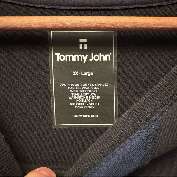 XXL Tommy John Crew Neck Sweatshirt - Picture 2 of 5